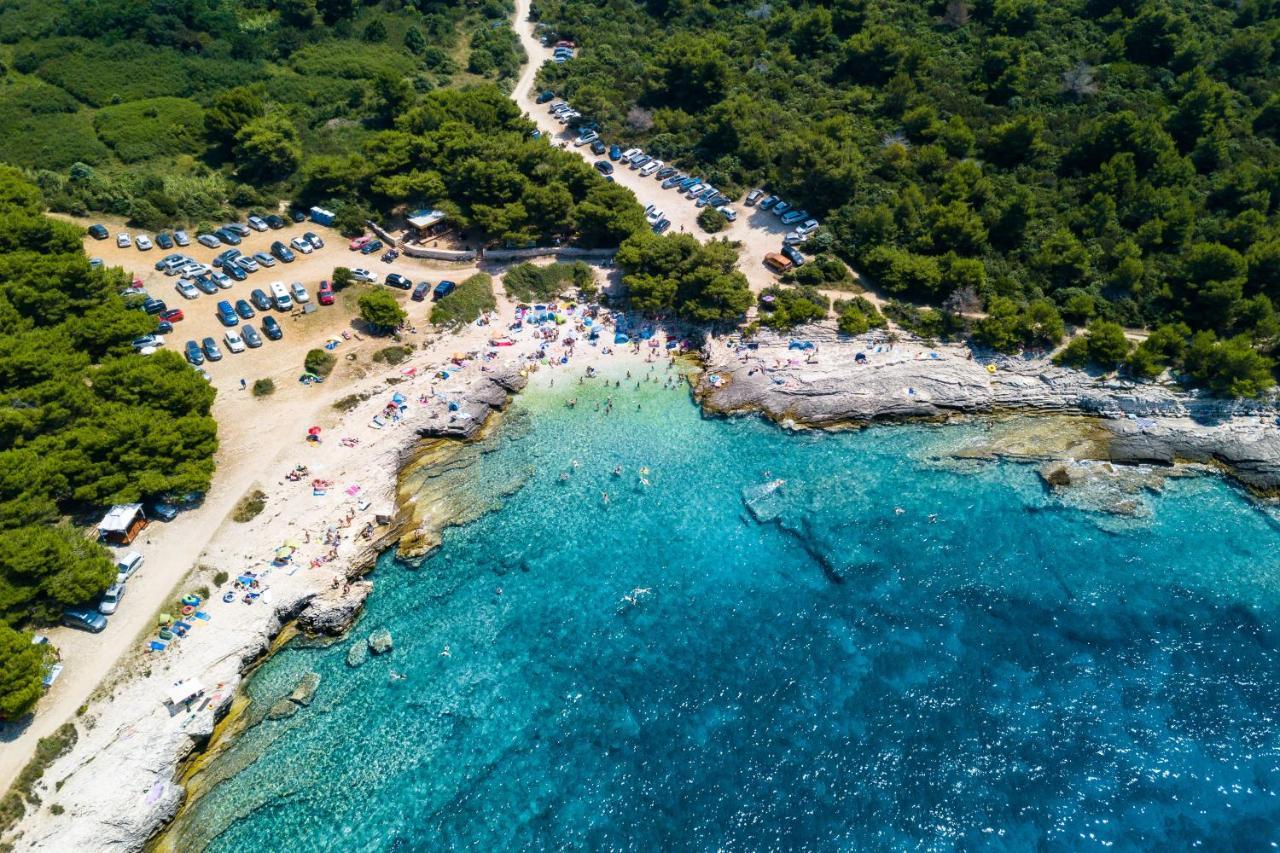 New Apartment Near Sea With 3 Bedrooms And 2 Bathrooms Pula Luaran gambar